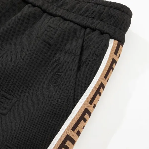 【2026】【FENDI   公式旗艦店】フェンディ   ショートパンツ  ご好評に付き再入荷！