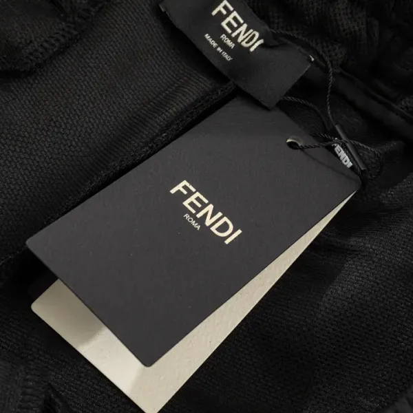 【2026】【FENDI   公式旗艦店】フェンディ   ショートパンツ  ご好評に付き再入荷！