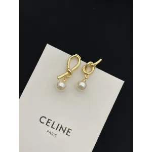 【2026】【CELINE】 セリーヌ   ファッションスタイルのイヤリング