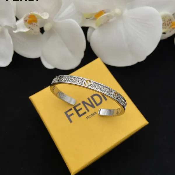 【2026】【FENDI】ブレスレット、ファッションシンプルなスタイル