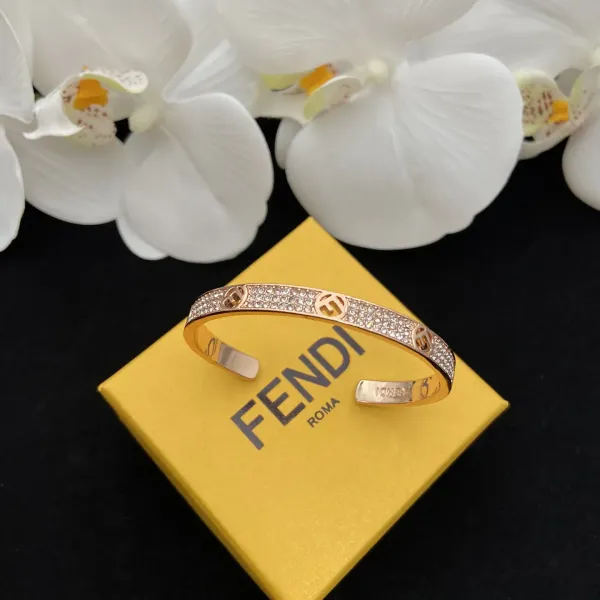 【2026】【FENDI】ブレスレット、ファッションシンプルなスタイル