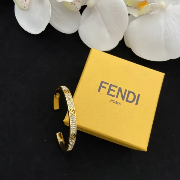 【2026】【FENDI】ブレスレット、ファッションシンプルなスタイル