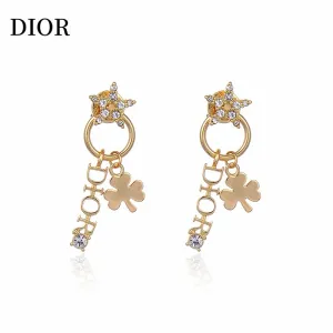 【2026】【DIOR】 ディオール   ファッションスタイルのイヤリング