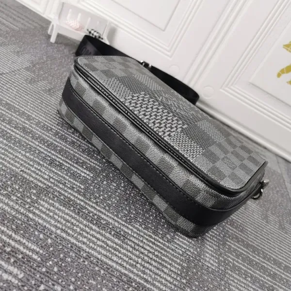 【2026】Louis Vuitton （ルイヴィトン） メッセンジャーバッグ 23.5x14x5cm