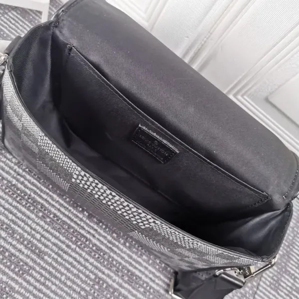 【2026】Louis Vuitton （ルイヴィトン） メッセンジャーバッグ 23.5x14x5cm