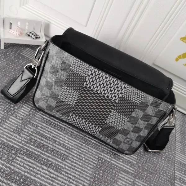 【2026】Louis Vuitton （ルイヴィトン） メッセンジャーバッグ 23.5x14x5cm