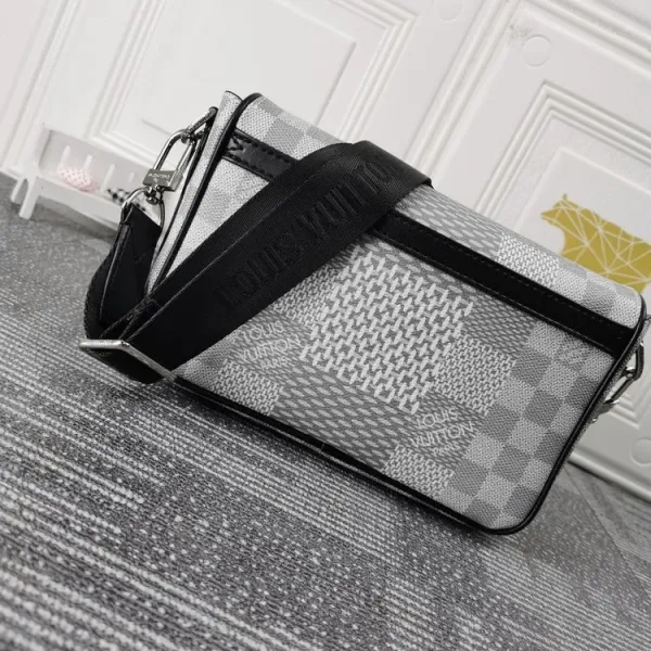 【2026】Louis Vuitton （ルイヴィトン） メッセンジャーバッグ 23.5x14x5cm