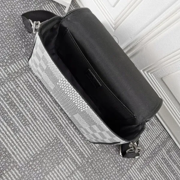 【2026】Louis Vuitton （ルイヴィトン） メッセンジャーバッグ 23.5x14x5cm