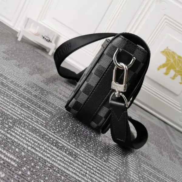 【2026】Louis Vuitton （ルイヴィトン） メッセンジャーバッグ 23.5x14x5cm