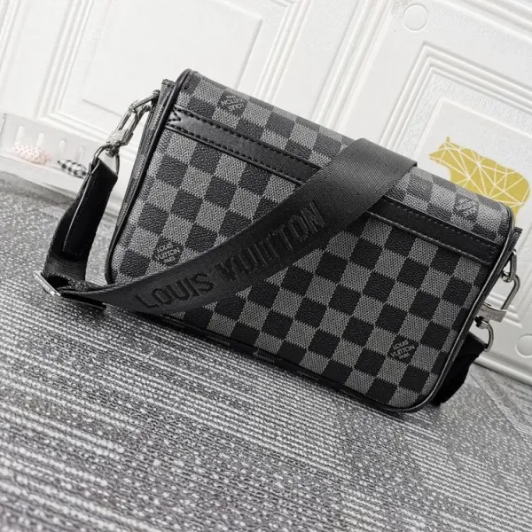 【2026】Louis Vuitton （ルイヴィトン） メッセンジャーバッグ 23.5x14x5cm