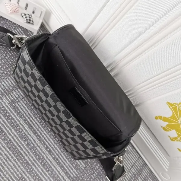 【2026】Louis Vuitton （ルイヴィトン） メッセンジャーバッグ 23.5x14x5cm
