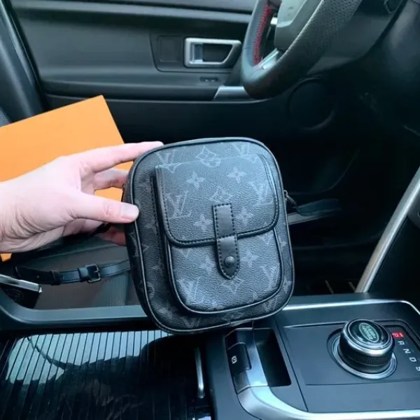 【2026】LV Louis Vuitton (ルイヴィトン) メッセンジャーバッグ 15x17x8cm 【2026】LV Louis Vuitton (ルイヴィトン) メッセンジャーバッグ 15x17x8cm