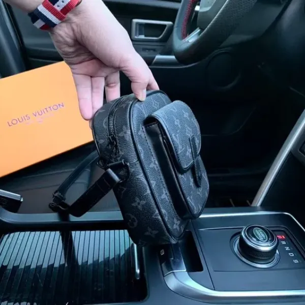 【2026】LV Louis Vuitton (ルイヴィトン) メッセンジャーバッグ 15x17x8cm 【2026】LV Louis Vuitton (ルイヴィトン) メッセンジャーバッグ 15x17x8cm