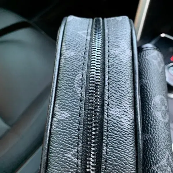 【2026】LV Louis Vuitton (ルイヴィトン) メッセンジャーバッグ 15x17x8cm 【2026】LV Louis Vuitton (ルイヴィトン) メッセンジャーバッグ 15x17x8cm
