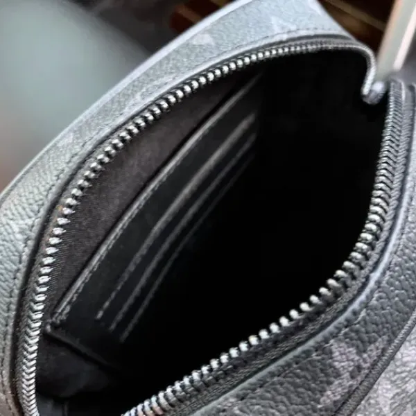 【2026】LV Louis Vuitton (ルイヴィトン) メッセンジャーバッグ 15x17x8cm 【2026】LV Louis Vuitton (ルイヴィトン) メッセンジャーバッグ 15x17x8cm