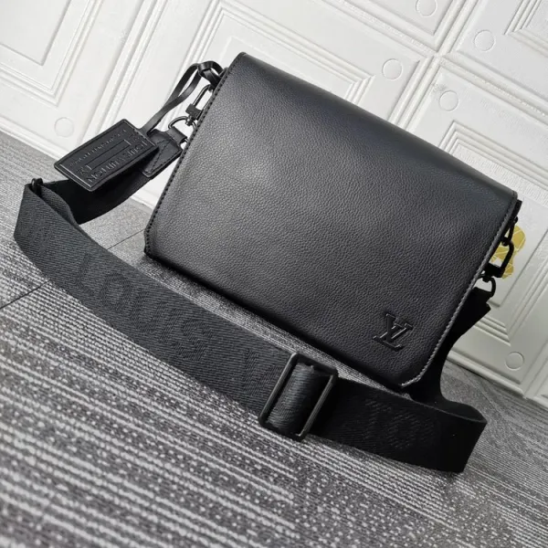 【2026】LouisVuitton ルイヴィトン メッセンジャー M57080 AEROGRAM 30.5x24x10 CM