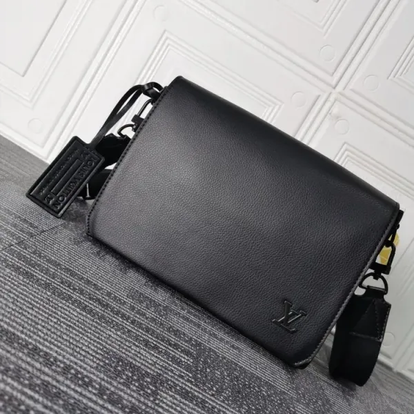 【2026】LouisVuitton ルイヴィトン メッセンジャー M57080 AEROGRAM 30.5x24x10 CM