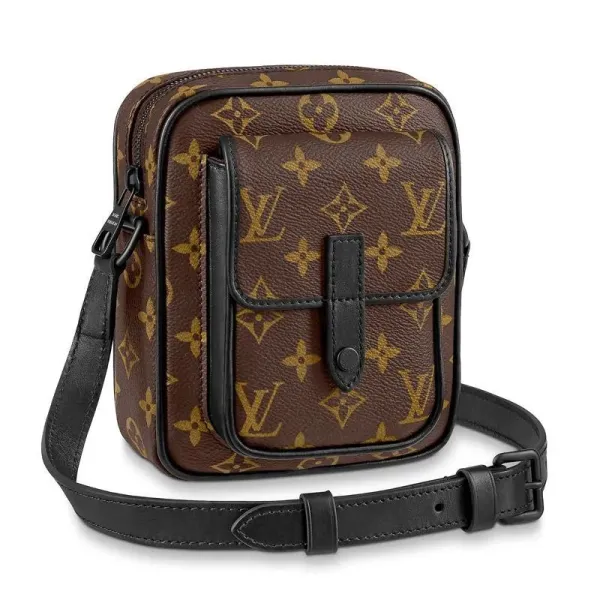 【2026】LV LOUIS VUITTON クリストファー・ウエアラブル ウォレット M69404