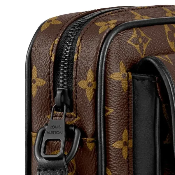 【2026】LV LOUIS VUITTON クリストファー・ウエアラブル ウォレット M69404