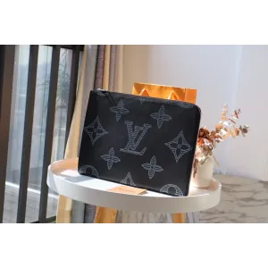 【2026】Louis Vuitton (ルイ・ヴィトン) バッグ 35x25x2 cm