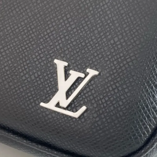 【2026】LV【LOUIS VUITTON公式 旗艦店】ルイヴィトン  クラッチバッグ   当日出荷 好評に付き再入荷！25*15.5*6.5cm