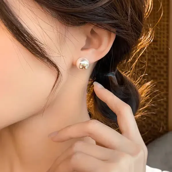 【2026】【CELINE】セリーヌ  ファッションスタイルのイヤリング