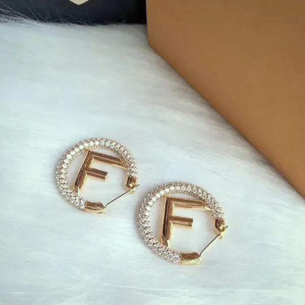 【2026】【FENDI】フェンディ  ファッションスタイルのイヤリング