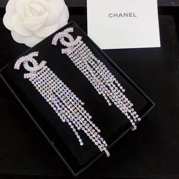 【2026】【CHANEL】シャネル  トレンドの爽やかタッセルロングピアス
