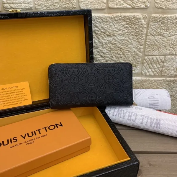 【2026】Louis Vuitton (ルイ・ヴィトン) 財布 19.5x10x2.5cm  セール販売 数量限定！ 早い者勝ち！