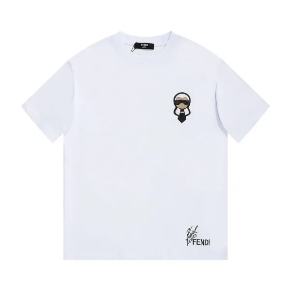 【2026】【 FENDI   公式旗艦店】フェンディ   Tシャツ ご好評に付き再入荷！