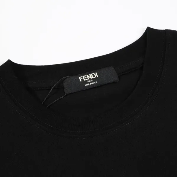 【2026】【 FENDI   公式旗艦店】フェンディ   Tシャツ ご好評に付き再入荷！