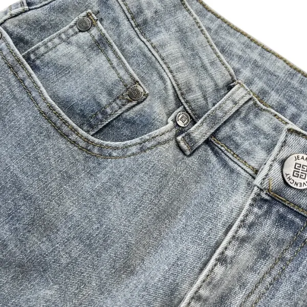 【2026】【 GIVENCHY   公式旗艦店】 ジバンシー  ジーパン  ご好評に付き再入荷！