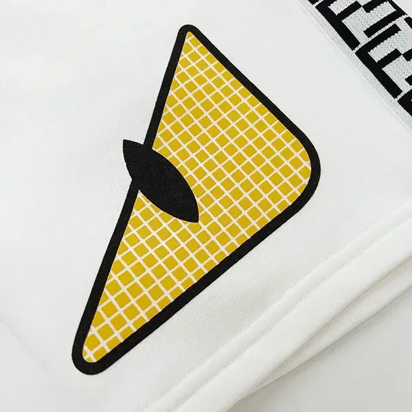 【2026】【FENDI   公式旗艦店】 フェンディ    ショートパンツ  ご好評に付き再入荷！