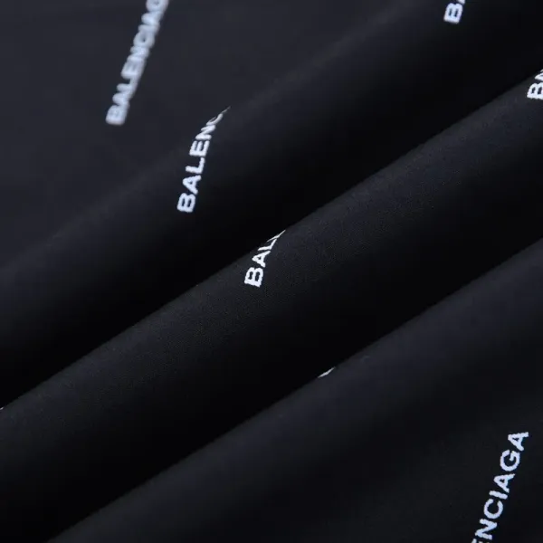 【2026】Balenciaga 春　長袖　シャツ　白　黒　ロゴ　アルファベットのプリント