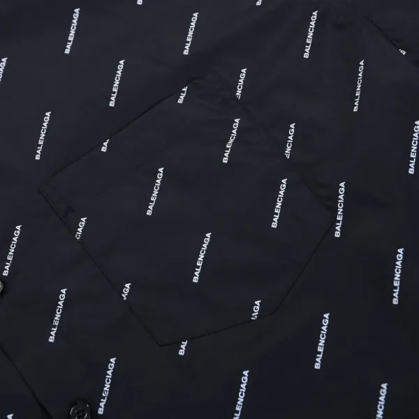 【2026】Balenciaga 春　長袖　シャツ　白　黒　ロゴ　アルファベットのプリント