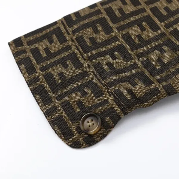 【2026】【FENDI  公式旗艦店】 フェンディ    シャツ  ご好評に付き再入荷！
