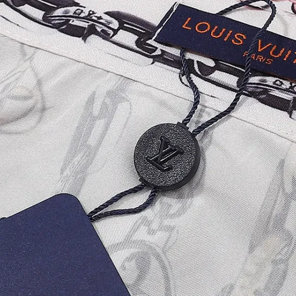【2026】Louis Vuitton ルイヴィトン  長袖シャツ