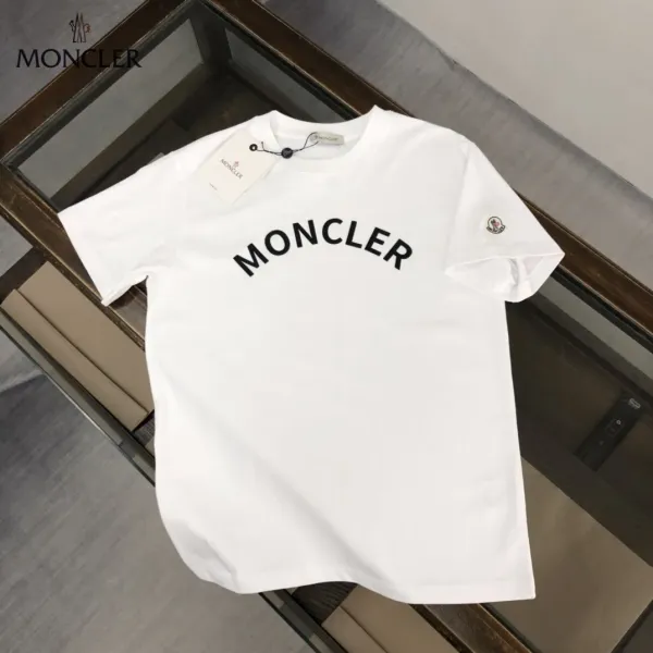 【2026】MONCLER モンクレール　　半袖シャツ　Tシャツ　長く着て変形しにくい　シンプルの風格　ファッション　かっこいい　白　黒　グレー　男女兼用