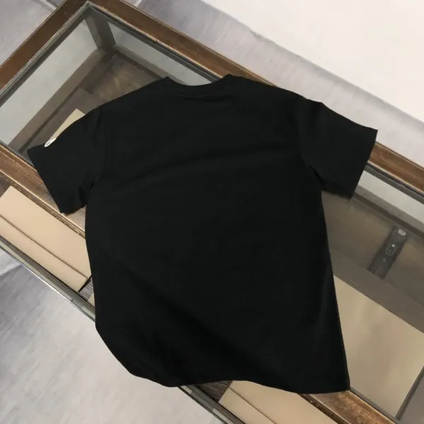 【2026】MONCLER モンクレール　　半袖シャツ　Tシャツ 長く着て変形しにくい　シンプルの風格　ファッション　かっこいい　白　黒　グレー　男女兼用