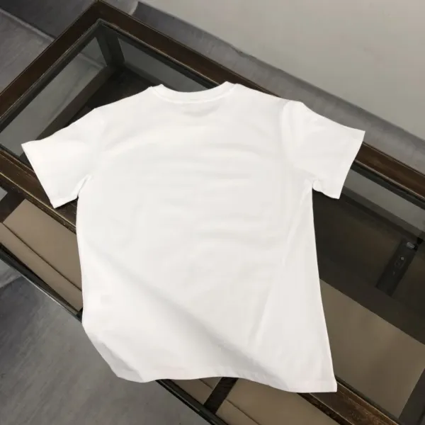【2026】MONCLER モンクレール 半袖シャツ　Tシャツ　長く着て変形しにくい　シンプルの風格　ファッション　かっこいい　白　黒　男女兼用