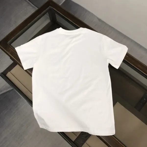 【2026】MONCLER モンクレール　　半袖シャツ　Tシャツ　長く着て変形しにくい　シンプルの風格　ファッション　かっこいい　白　黒　男女兼用