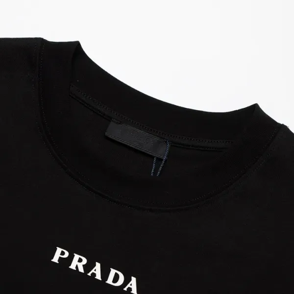 【2026】【PRADA  公式旗艦店】プラダ  Tシャツ ご好評に付き再入荷！