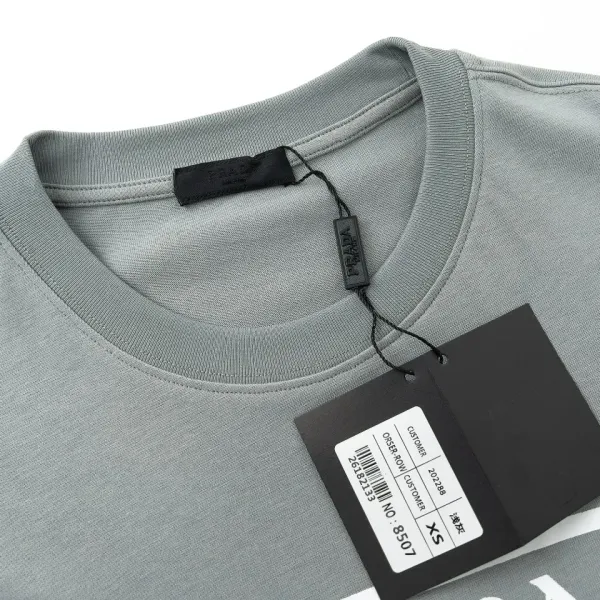 【2026】【PRADA  公式旗艦店】プラダ  Tシャツ ご好評に付き再入荷！
