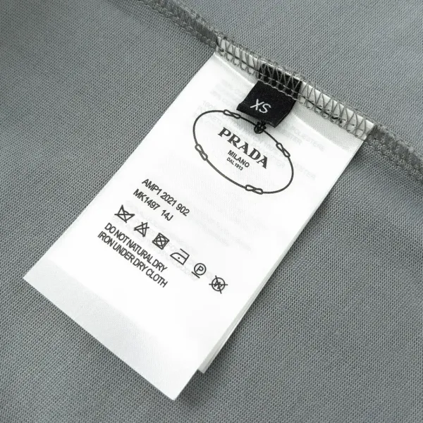 【2026】【PRADA  公式旗艦店】プラダ  Tシャツ ご好評に付き再入荷！