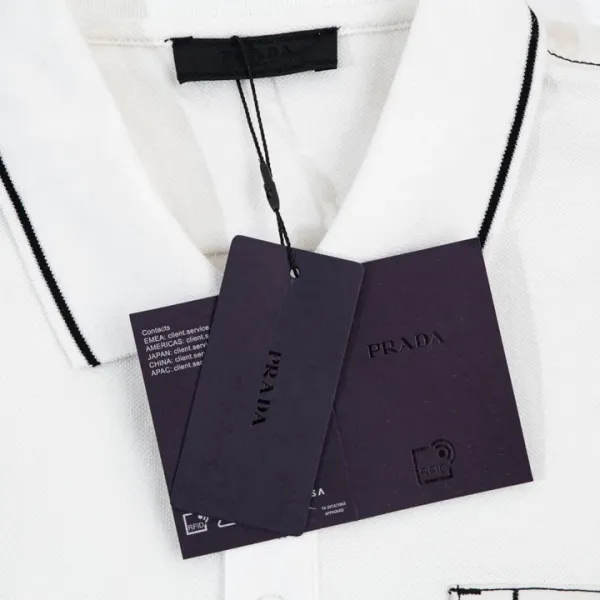 【2026】【 PRADA 公式旗艦店】プラダ Tシャツ ご好評に付き再入荷! 【2026】【 PRADA 公式旗艦店】プラダ Tシャツ ご好評に付き再入荷!
