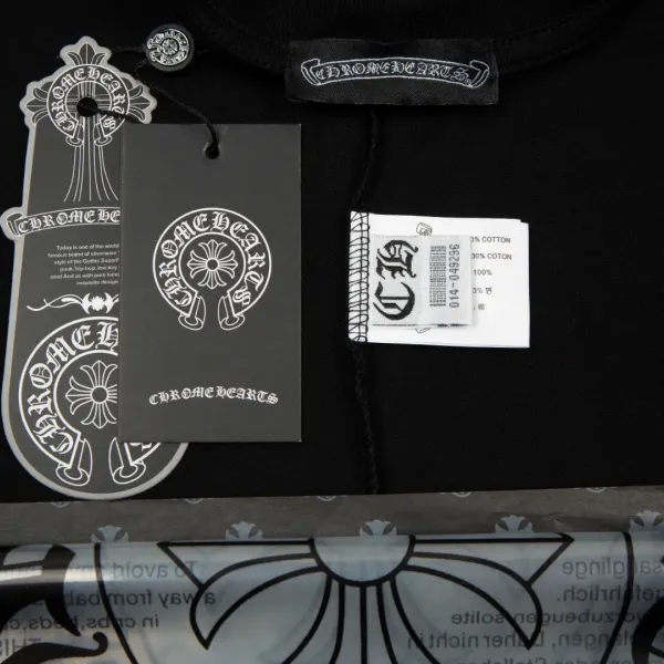 【2026】【CHROME HEARTS 公式旗艦店】クロムハーツ Tシャツ ご好評に付き再入荷! 【2026】【CHROME HEARTS 公式旗艦店】クロムハーツ Tシャツ ご好評に付き再入荷!