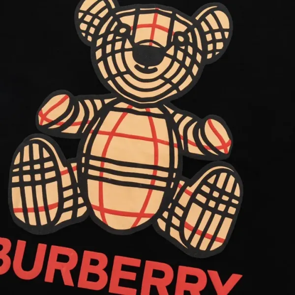 【2026】【BURBERRY  公式旗艦店】バーバリー  Tシャツ ご好評に付き再入荷！