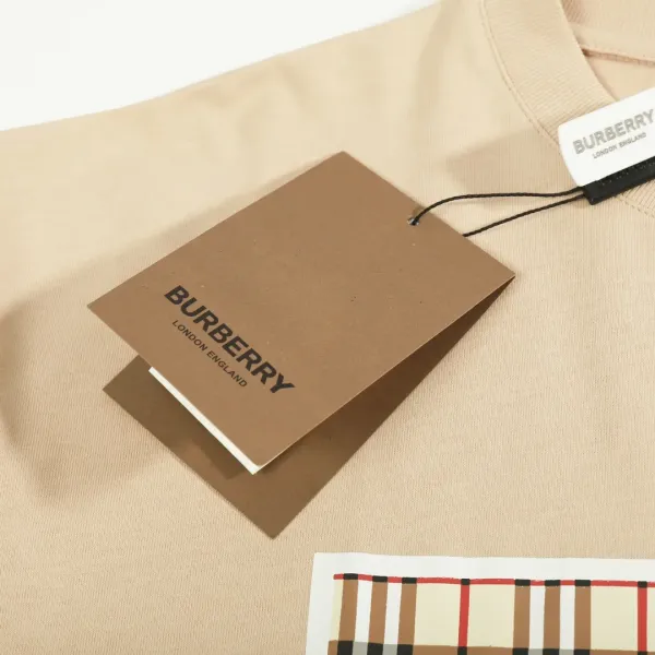 【2026】【BURBERRY  公式旗艦店】バーバリー  Tシャツ ご好評に付き再入荷！