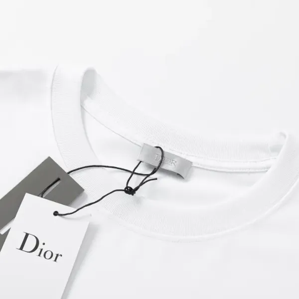【2026】【 DIOR公式旗艦店】ディオール    Tシャツ  ご好評に付き再入荷！