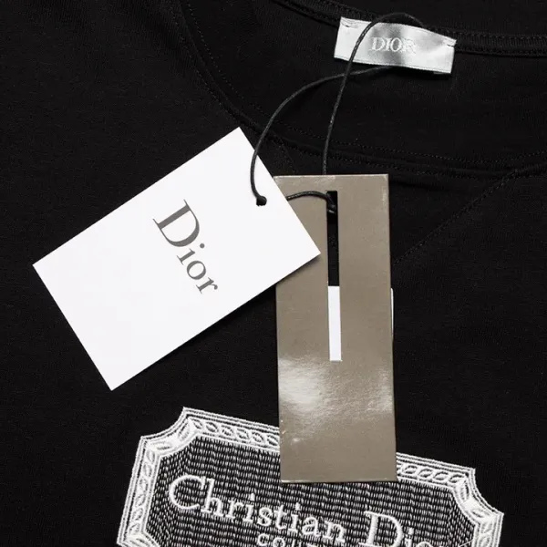 【2026】【 DIOR公式旗艦店】ディオール    Tシャツ  ご好評に付き再入荷！
